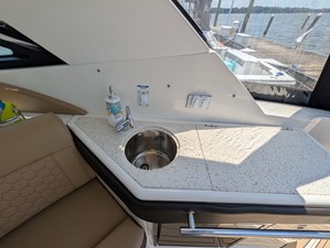 Sea Ray 320 SUNDANCER 16 2019 Sea Ray 320 SUNDANCER 17
