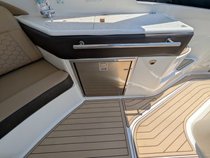 Sea Ray 320 SUNDANCER 17 2019 Sea Ray 320 SUNDANCER 18