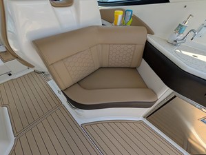 Sea Ray 320 SUNDANCER 18 2019 Sea Ray 320 SUNDANCER 19