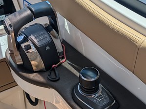 Sea Ray 320 SUNDANCER 20 2019 Sea Ray 320 SUNDANCER 21