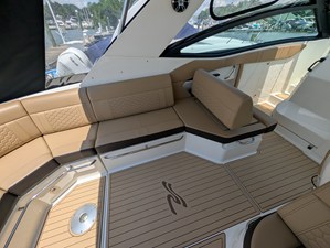 Sea Ray 320 SUNDANCER 21 2019 Sea Ray 320 SUNDANCER 22