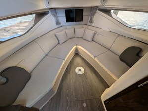 Sea Ray 320 SUNDANCER 41 2019 Sea Ray 320 SUNDANCER 42