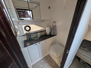 Sea Ray 320 SUNDANCER 42 2019 Sea Ray 320 SUNDANCER 43