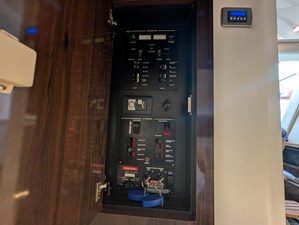 Sea Ray 320 SUNDANCER 43 2019 Sea Ray 320 SUNDANCER 44