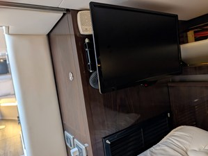 Sea Ray 320 SUNDANCER 45 2019 Sea Ray 320 SUNDANCER 46