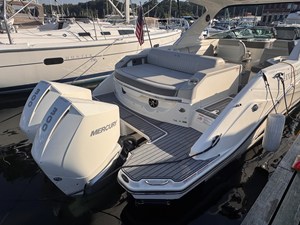 Sea Ray 310 SLX OB 7 2020 Sea Ray 310 SLX OB 8