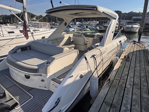 Sea Ray 310 SLX OB 8 2020 Sea Ray 310 SLX OB 9