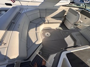 Sea Ray 310 SLX OB 13 2020 Sea Ray 310 SLX OB 14