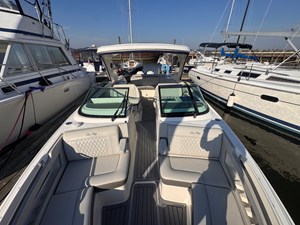 Sea Ray 310 SLX OB 25 2020 Sea Ray 310 SLX OB 26
