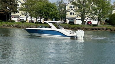 Sea Ray SLX 310 Outboard 6 2026 Sea Ray SLX 310 Outboard 7