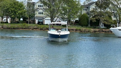 Sea Ray SLX 310 Outboard 9 2026 Sea Ray SLX 310 Outboard 10
