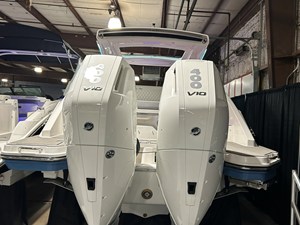 Sea Ray SLX 310 Outboard 13 2026 Sea Ray SLX 310 Outboard 14