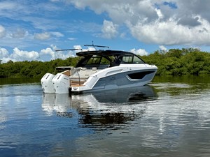 Cruisers Yachts 42 GLS OB 4 2024 Cruisers Yachts 42 GLS OB 5