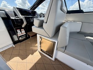 Cruisers Yachts 42 GLS OB 32 2024 Cruisers Yachts 42 GLS OB 33