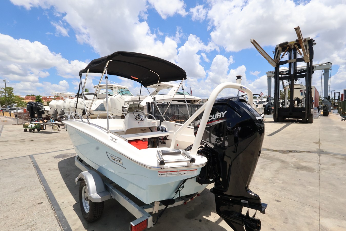 2027 Boston Whaler 160 Super Sport 3