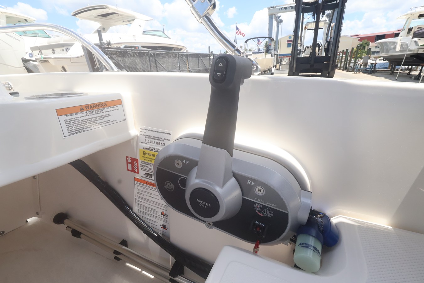 2027 Boston Whaler 160 Super Sport 12