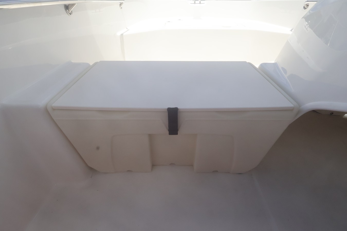 2027 Boston Whaler 160 Super Sport 13