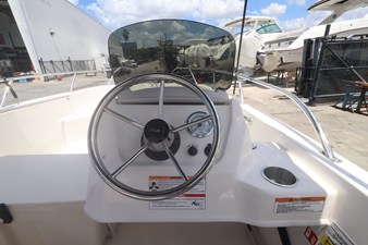 Boston Whaler 160 Super Sport 10 2027 Boston Whaler 160 Super Sport 11