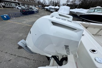 Boston Whaler 325 Conquest 6 2026 Boston Whaler 325 Conquest 7