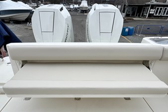 Boston Whaler 325 Conquest 9 2026 Boston Whaler 325 Conquest 10