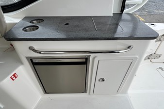 Boston Whaler 325 Conquest 20 2026 Boston Whaler 325 Conquest 21