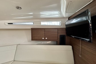 Boston Whaler 325 Conquest 39 2026 Boston Whaler 325 Conquest 40