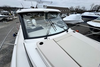 Boston Whaler 325 Conquest 49 2026 Boston Whaler 325 Conquest 50