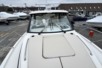 Boston Whaler 325 Conquest 51 2026 Boston Whaler 325 Conquest 52