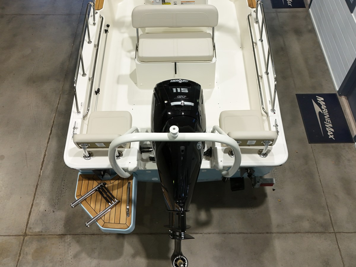 2027 Boston Whaler 170 Montauk 5