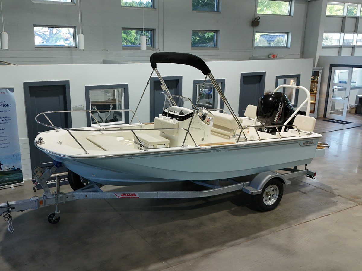 2027 Boston Whaler 170 Montauk 12