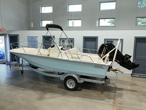 Boston Whaler 170 Montauk 2 2027 Boston Whaler 170 Montauk 3