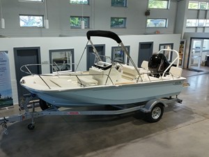 Boston Whaler 170 Montauk 11 2027 Boston Whaler 170 Montauk 12