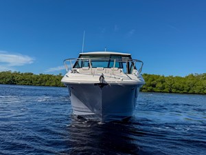 Sea Ray Sundancer 320 Outboard 2 2027 Sea Ray Sundancer 320 Outboard 3