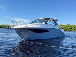Sea Ray Sundancer 320 Outboard 3 2027 Sea Ray Sundancer 320 Outboard 4