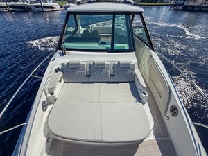 Sea Ray Sundancer 320 Outboard 12 2027 Sea Ray Sundancer 320 Outboard 13