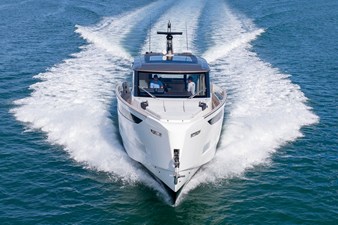 Azimut Seadeck 6 7 2025 Azimut Seadeck 6 8