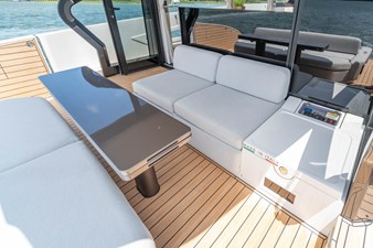 Azimut Seadeck 6 16 2025 Azimut Seadeck 6 17