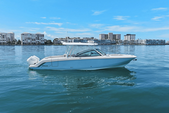 Boston Whaler 320 VANTAGE 2 2020 Boston Whaler 320 VANTAGE 3