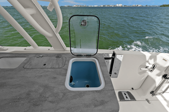 Boston Whaler 320 VANTAGE 33 2020 Boston Whaler 320 VANTAGE 34