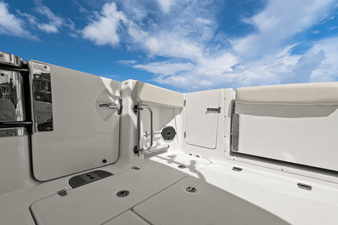 Boston Whaler 320 VANTAGE 35 2020 Boston Whaler 320 VANTAGE 36