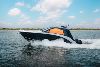 Sea Ray 370 Sundancer 3 2023 Sea Ray 370 Sundancer 4