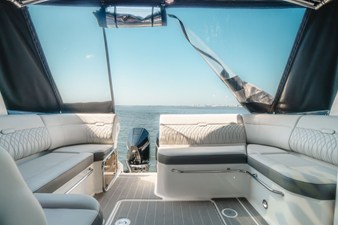 Sea Ray 370 Sundancer 9 2023 Sea Ray 370 Sundancer 10