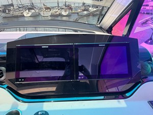 Sea Ray 370 Sundancer 13 2023 Sea Ray 370 Sundancer 14