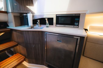 Sea Ray 370 Sundancer 18 2023 Sea Ray 370 Sundancer 19