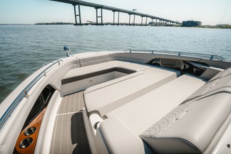 Sea Ray 370 Sundancer 22 2023 Sea Ray 370 Sundancer 23