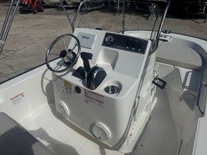 Boston Whaler 150 Montauk 6 2026 Boston Whaler 150 Montauk 7