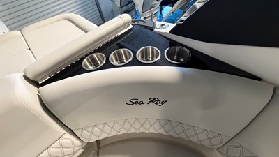 Sea Ray SLX 260 Outboard 7 2026 Sea Ray SLX 260 Outboard 8