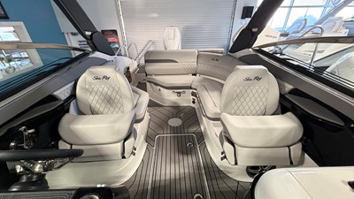Sea Ray SLX 260 Outboard 19 2026 Sea Ray SLX 260 Outboard 20