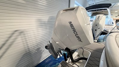 Sea Ray SLX 260 Outboard 28 2026 Sea Ray SLX 260 Outboard 29