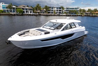 Cruisers Yachts 50 GLS OB 1 2026 Cruisers Yachts 50 GLS OB 2